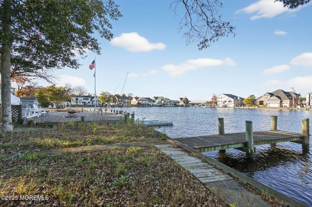 111 Lawshe Drive, Pine Beach, NJ 08741