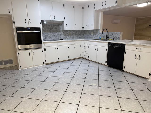 2713 DEVON ROAD, Wichita Falls, TX 76308