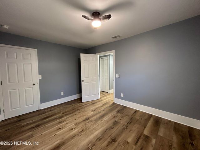 7069 PERKE Drive, Jacksonville, FL 32210