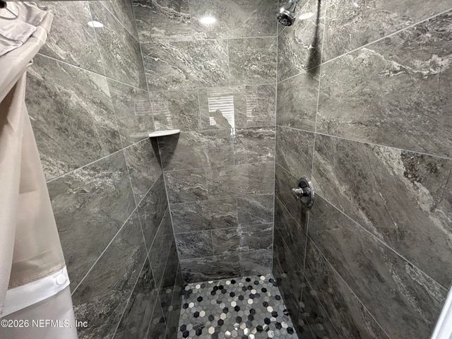 7069 PERKE Drive, Jacksonville, FL 32210