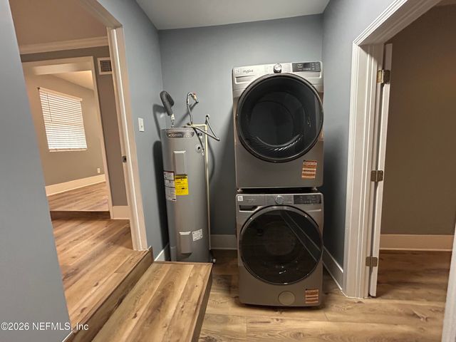 7069 PERKE Drive, Jacksonville, FL 32210