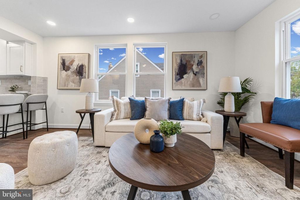 Image 3 of property listing at 9619 HARDING AVE, Baltimore, MD 21234