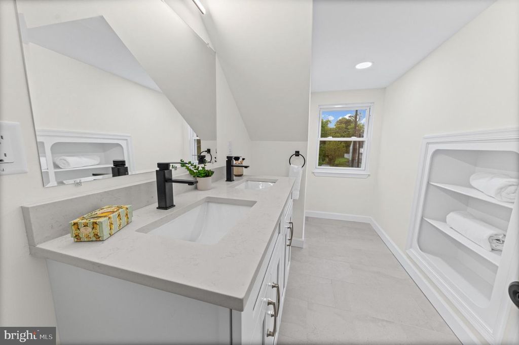 Image 21 of property listing at 9619 HARDING AVE, Baltimore, MD 21234