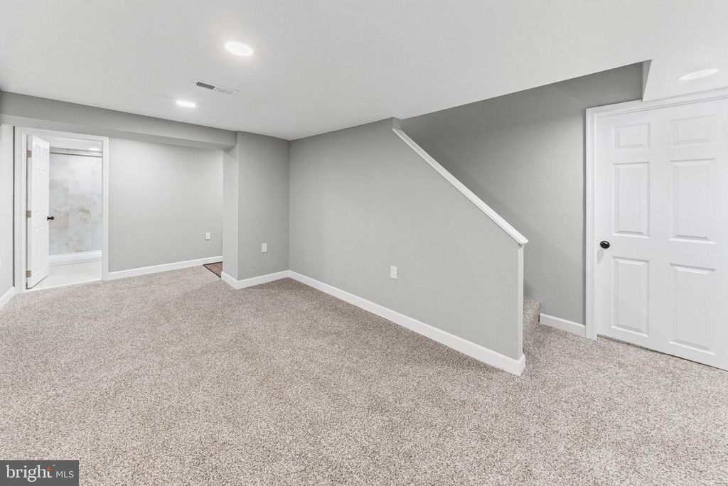 Image 24 of property listing at 9619 HARDING AVE, Baltimore, MD 21234