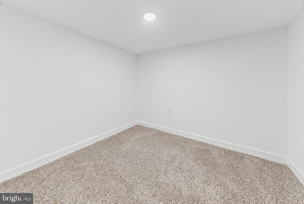 Image 27 of property listing at 9619 HARDING AVE, Baltimore, MD 21234
