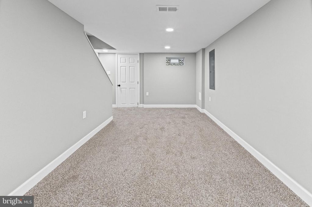 Image 29 of property listing at 9619 HARDING AVE, Baltimore, MD 21234