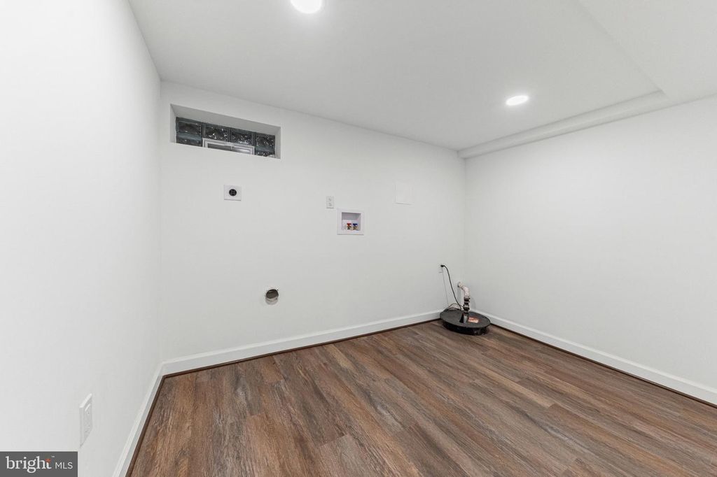 Image 33 of property listing at 9619 HARDING AVE, Baltimore, MD 21234