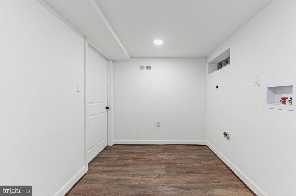 Image 34 of property listing at 9619 HARDING AVE, Baltimore, MD 21234