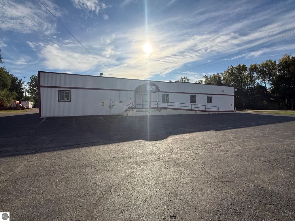 Image 1 of property listing at 1510 W High, Mt Pleasant, MI 48858