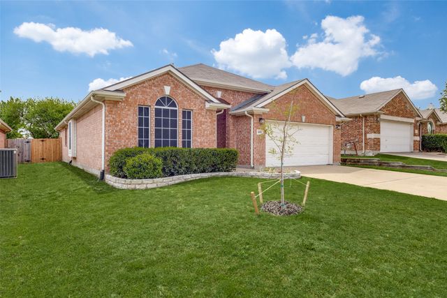 6709 Chalk River Drive, Fort Worth, TX 76179