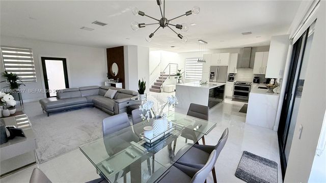 1392 Canary Island Dr 0, Weston, FL 33327