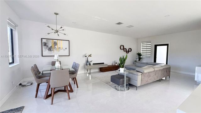 1392 Canary Island Dr 0, Weston, FL 33327