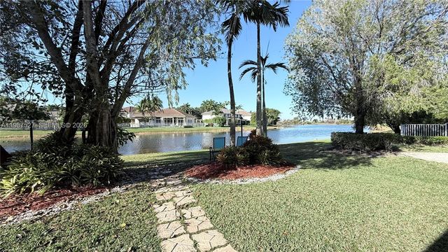 1392 Canary Island Dr 0, Weston, FL 33327