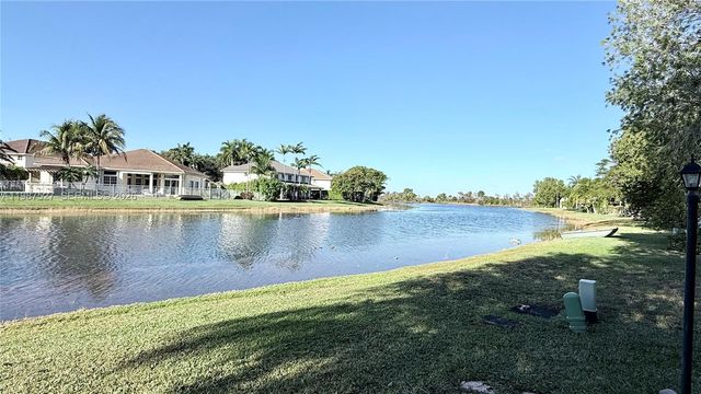 1392 Canary Island Dr 0, Weston, FL 33327