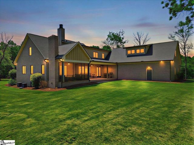 724 Red Hill Road, Pickens, SC 29671