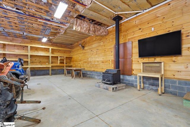 724 Red Hill Road, Pickens, SC 29671