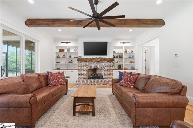 724 Red Hill Road, Pickens, SC 29671