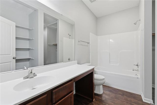 26130 W 141st Court, Olathe, KS 66061