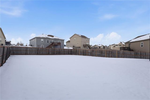 26130 W 141st Court, Olathe, KS 66061