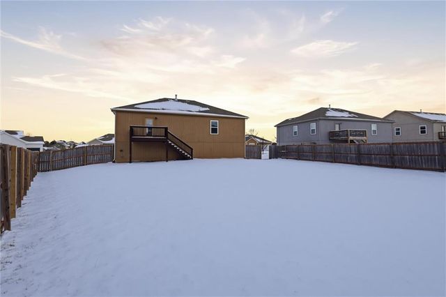 26130 W 141st Court, Olathe, KS 66061