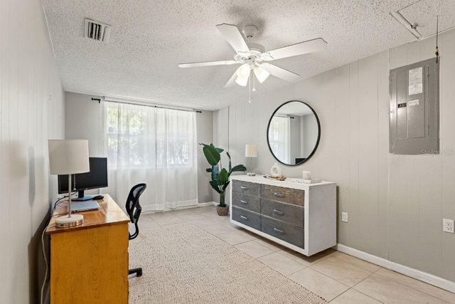 1215 E LAMBRIGHT STREET, Tampa, FL 33604