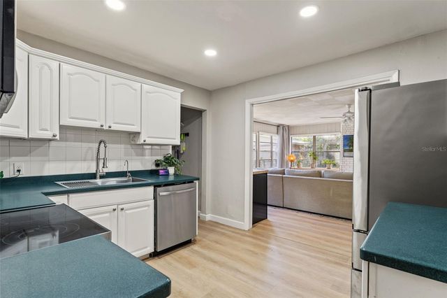 1215 E LAMBRIGHT STREET, Tampa, FL 33604