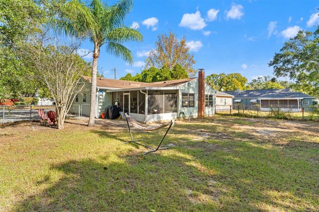 1215 E LAMBRIGHT STREET, Tampa, FL 33604