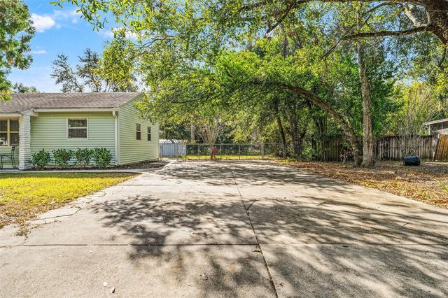 1215 E LAMBRIGHT STREET, Tampa, FL 33604