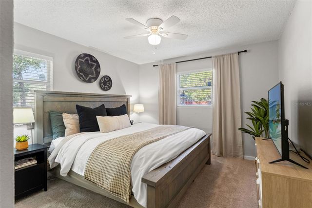 1215 E LAMBRIGHT STREET, Tampa, FL 33604