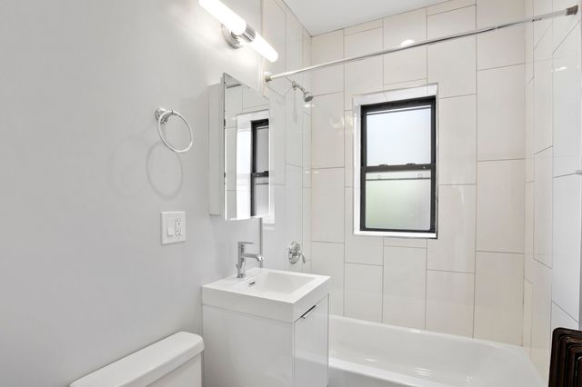 7510 N Eastlake Terrace 2E, Chicago, IL 60626