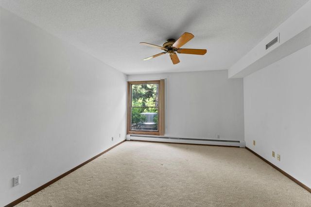 8549 Irwin Road 126, Bloomington, MN 55437
