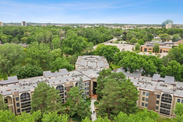 8549 Irwin Road 126, Bloomington, MN 55437