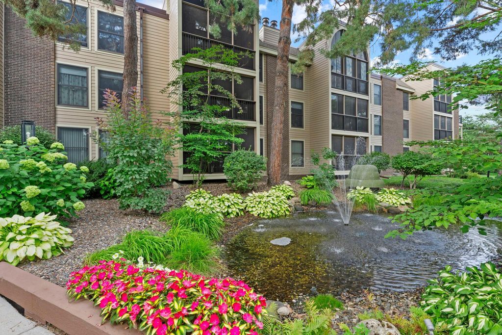 8549 Irwin Road 126, Bloomington, MN 55437 — photo 2