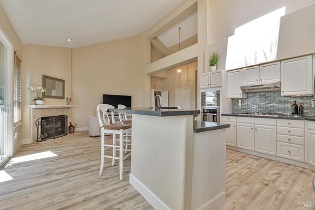 359 Orchid Dr, San Rafael, CA 94903