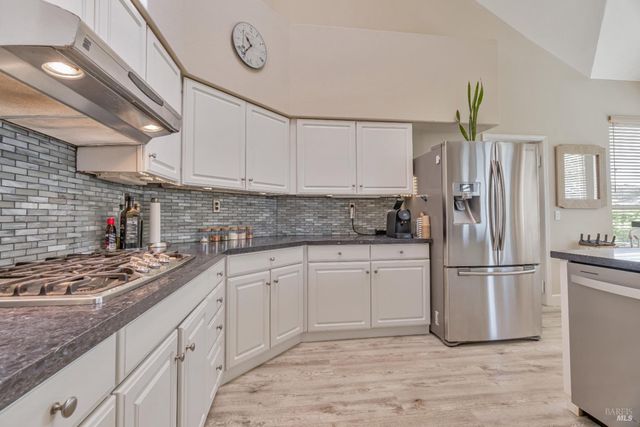 359 Orchid Dr, San Rafael, CA 94903