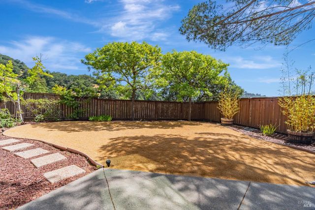 359 Orchid Dr, San Rafael, CA 94903