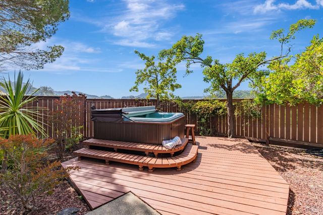 359 Orchid Dr, San Rafael, CA 94903