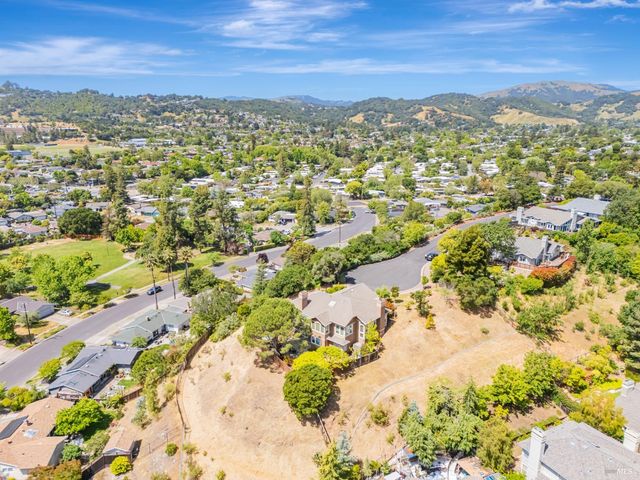 359 Orchid Dr, San Rafael, CA 94903