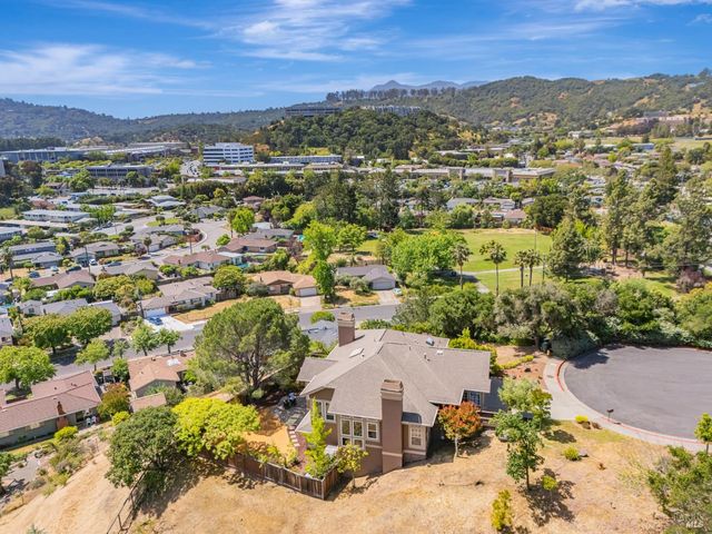 359 Orchid Dr, San Rafael, CA 94903