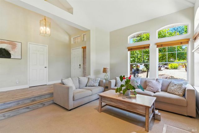 359 Orchid Dr, San Rafael, CA 94903