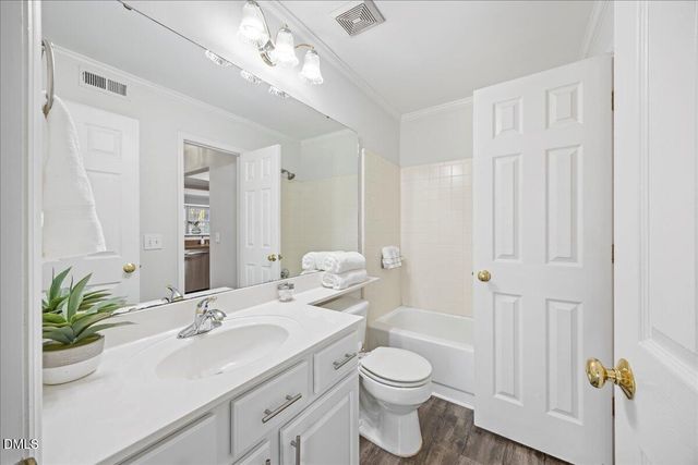 1101 Parkridge 107, Raleigh, NC 27605