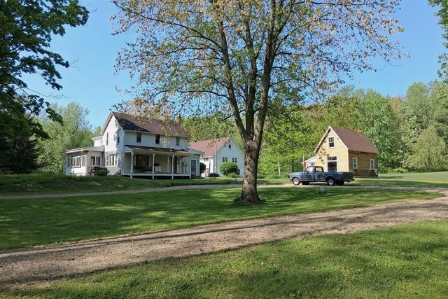 3154 W Defay Road, Stevensville, MI 49127