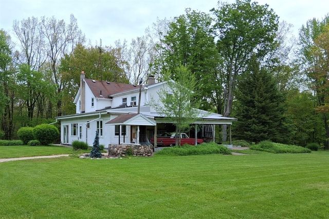 3154 W Defay Road, Stevensville, MI 49127