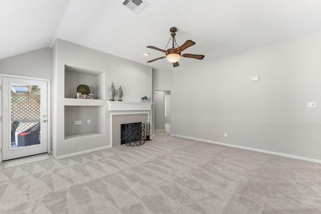 6 Orchard Dale Circle, The Woodlands, TX 77382