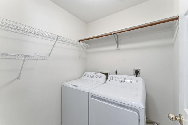 6 Orchard Dale Circle, The Woodlands, TX 77382