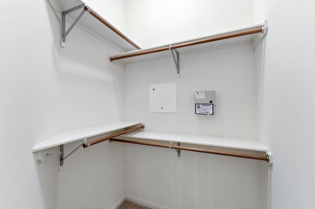 6 Orchard Dale Circle, The Woodlands, TX 77382