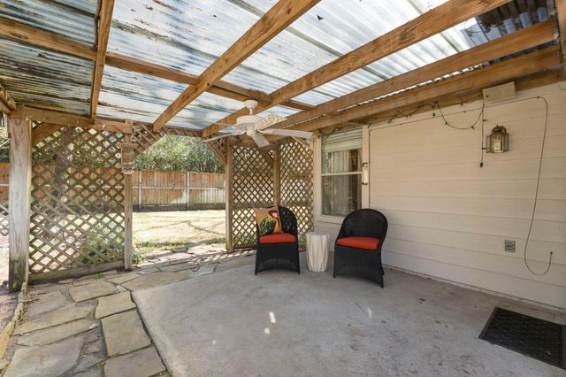 6 Orchard Dale Circle, The Woodlands, TX 77382