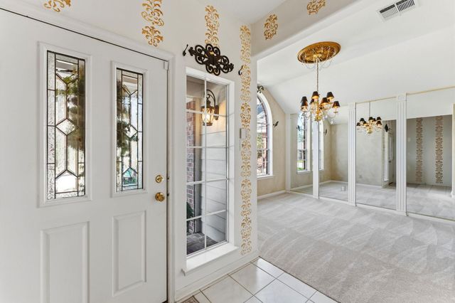 6 Orchard Dale Circle, The Woodlands, TX 77382