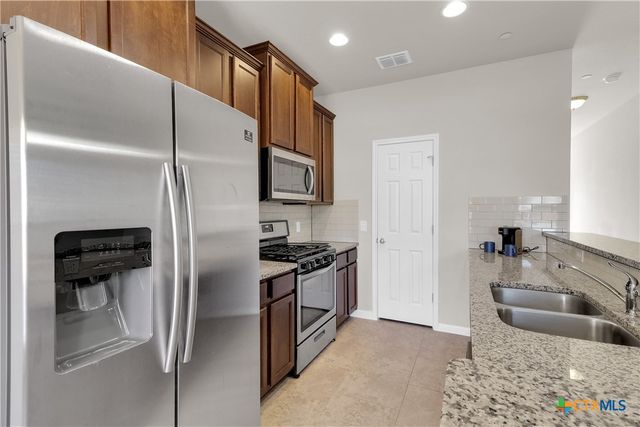 1416 Bichon Bend, Austin, TX 78748