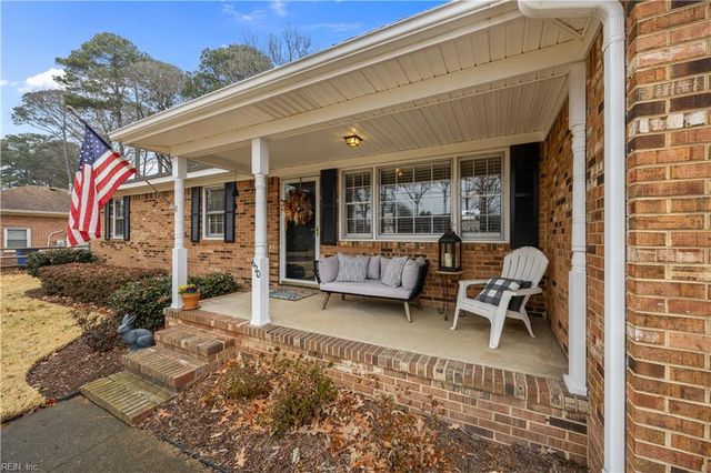 620 Norcova DR, Chesapeake, VA 23320